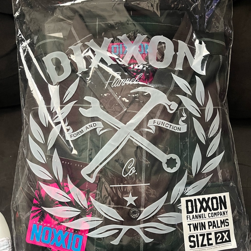DIXXON green and grey